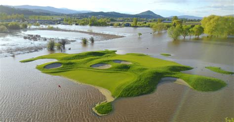 PHOTOS: Multiple Kelowna golf courses forced to close