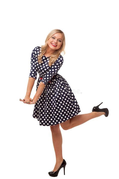 Fille Mince Blonde Dans La Robe Et Des Chaussures De Point Photo Stock Image Du Lipstick