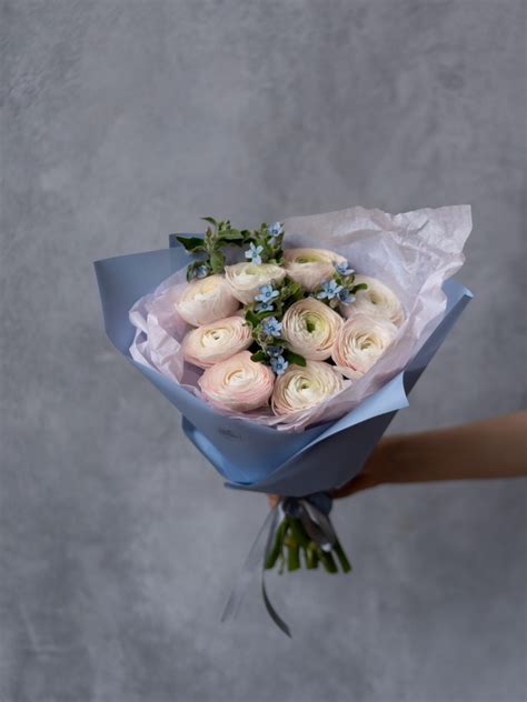Лютики и голубые глазки - купить в СПБ с доставкой в Kraft Flowers
