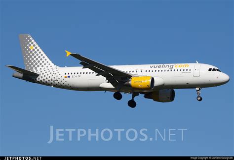 EC LOP Airbus A320 214 Vueling Marcello Galzignato JetPhotos