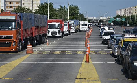 Restringen La Circulaci N De Camiones En Todo El Pa S Por El Recambio