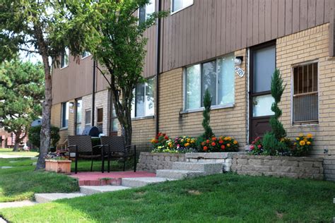 Shelby Oaks And Fox Lane Apartments Shelby Township Mi