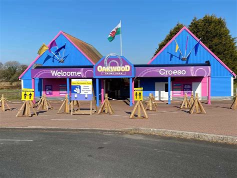 oakwood theme park wales biggest theme park