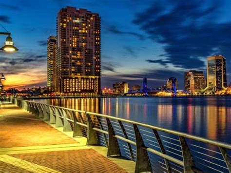 Top 4 Things To Do In Southbank Riverwalk Jacksonville