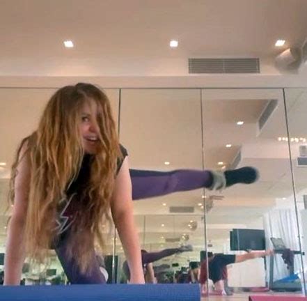 Shakira Nude Pics Leaked Blowjob Porn Video The Fappening Leaked Photos