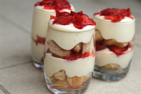 Recette Tiramisu Aux Fraises En Verrine Recettes De Tiramisu