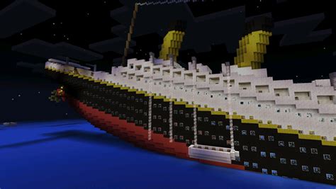 RMS Titanic Sinking Creation Minecraft PE Maps