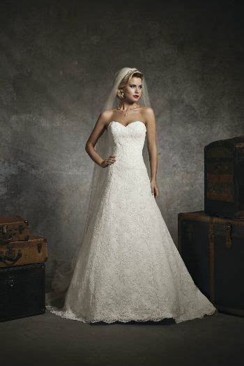 Figure Flattering Wedding Dresses For Inverted Triangle Shape Bodies August 22 2012 Justin