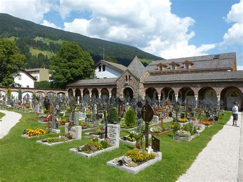 THE 10 BEST Resorts near Cimitero della Parrocchia di San Candido