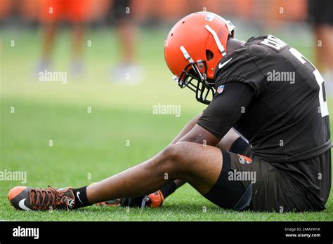 Cleveland Browns Wide Receiver Amari Cooper Reacts To Being Injured