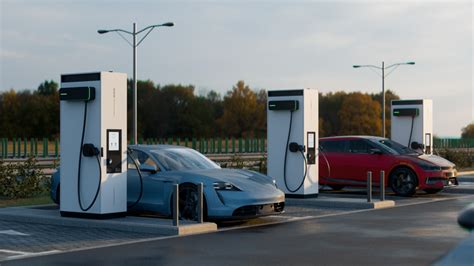 Le réseau EVzen s agrandit avec 300 nouvelles bornes de recharge rapide