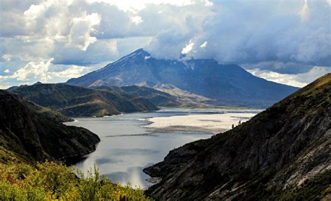 13 Top-Rated Hiking Trails at Mount St. Helens | PlanetWare