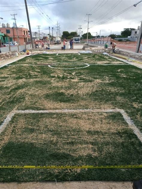 Construcci N De Cancha De F Tbol Con Pasto Sint Tico Marcopark