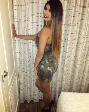 Tight Dress Porn Pic