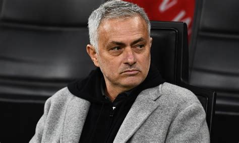 Mourinho Dybala Non Ci Sar Col Milan Senza Di Lui Unaltra Roma