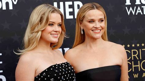 Reese Witherspoon And Ava Phillippe Twinned In Strapless Dresses At The