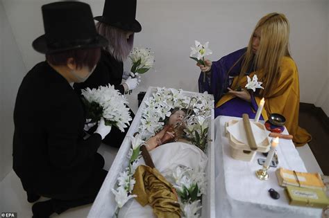 Japanese Artist Gives Funerals For Sex Dolls And Lets Customers Live Out Fantasies As Murder