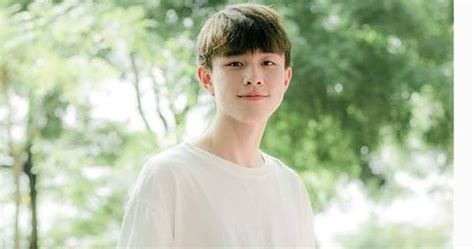 Nh Hot Boy I N Kinh G Y S T M Ng V I Chi U Cao N I B T