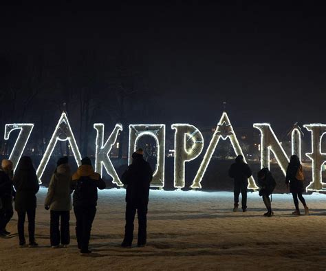 Zakopane Świąteczne iluminacje wyglądają jak z bajki Zobacz miasto w