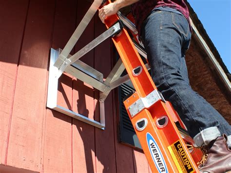 Locking Ladder- Self-Adapting Roof/Wall Ladder Stabilizer | Ladder ...