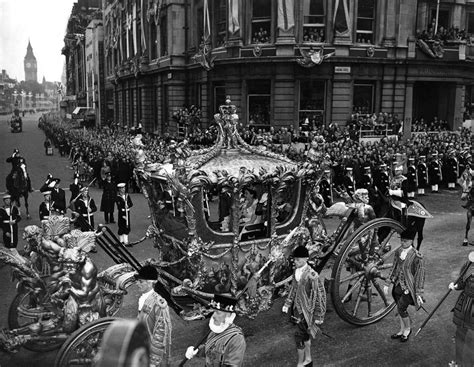 Coronation ceremonies throughout British history - Discover Britain