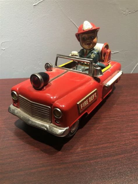 Vintage TN Nomura Japan Battery Operated Fire Truck Car Antique