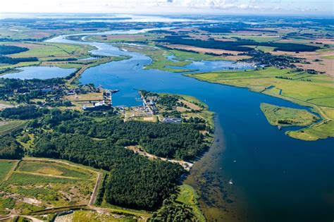 Peenem Nde Von Oben Peene Hafen In Peenem Nde Im Bundesland