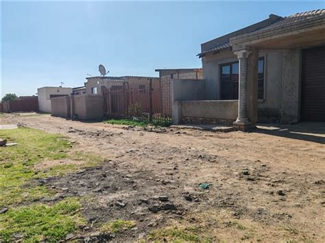 2 Bed House For Sale In Tsakane T4361585 Private Property