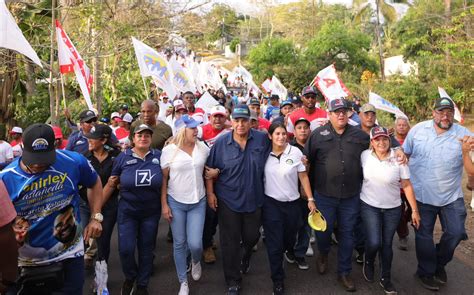 Mulino Promete Seguridad Transporte Y Agua Potable Para Burunga En