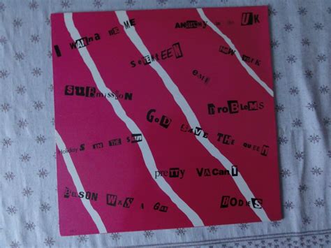 Se produkter som liknar Sex Pistols Anarchy in the på Tradera 681715401