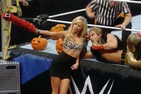 31 WTF Moments From WWE SmackDown Halloween Special Page 22