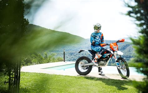 Motorrad Vergleich KTM Freeride E XC 2020 Vs Sur Ron Firefly 2021