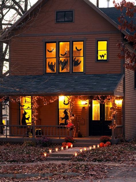 Halloween Window Decorations Ideas to Spook up Your Neighbors