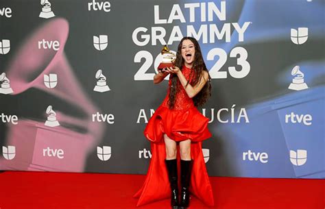 La Venezolana Joaquina Mejor Nuevo Artista En Los Latin Grammy 2023