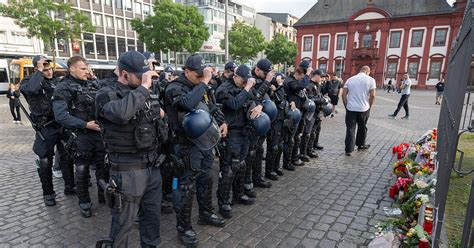 Messerangriff in Mannheim Deutschland trauert um getöteten Polizisten