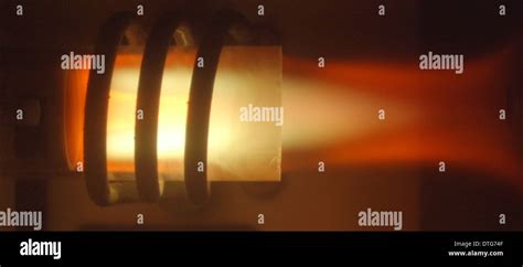 Inductively coupled plasma Fotos und Bildmaterial in hoher Auflösung