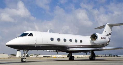 Gulfstream G-IV: Setting the Standard for Long-Range Luxury | Aircraft ...