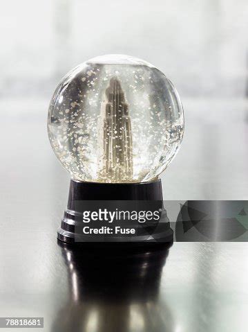 Empire State Building Snowglobe High-Res Stock Photo - Getty Images