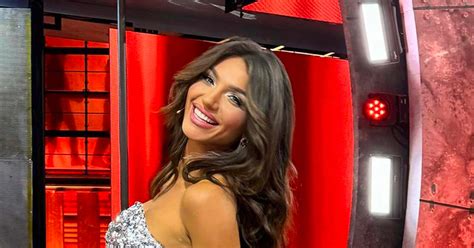 Avanti Un Altro La Camicia Scivola Sul Seno Nudo La Bonas Ilaria Gallozzi Hot