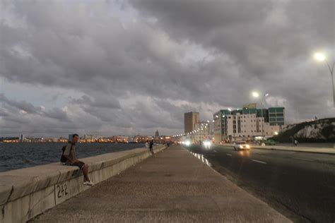 El Malecón : cuba
