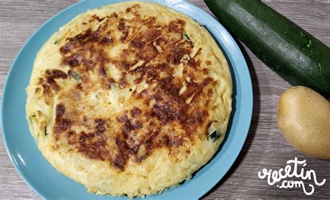 Tortilla de patata calabacín y cebolla