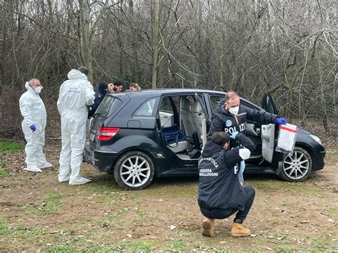 Inseguimento E Sparatoria A Milano L Auto Della Fuga Abbandonata Nel