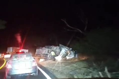 Vuelca Tr Iler En El Tramo De Las Cruces En La Federal