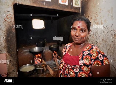 Indian Village Woman Cooking Hi Res Stock Photography And Images Alamy