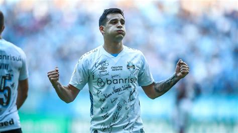 Grêmio emplaca jogador na Seleção do 1º semestre confira