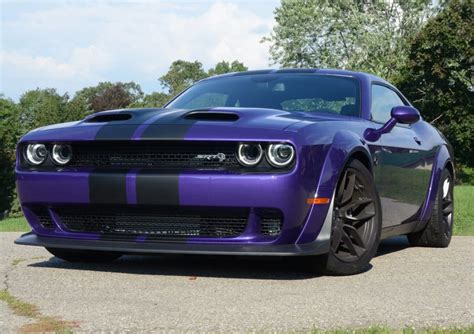 Dodge Challenger Hellcat Red Eye Engine