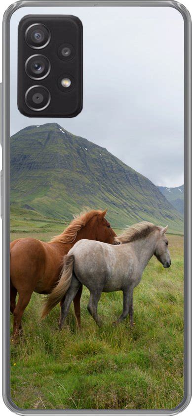 Samsung Galaxy A33 5G Hoesje Paarden Gras Bergen Siliconen