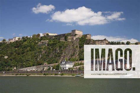 Festung Ehrenbreitstein über dem Rhein Koblenz Rheinland Pfalz