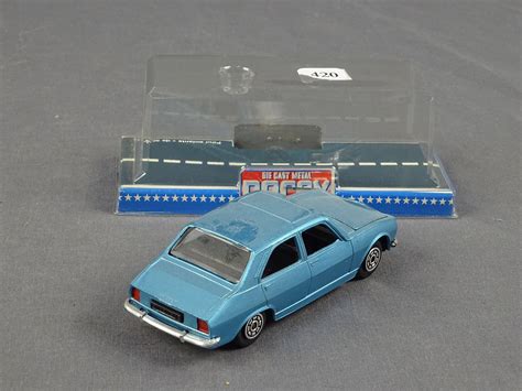 Norev jet métal Peugeot 504 couleur bleu métaliséen neuf en boite