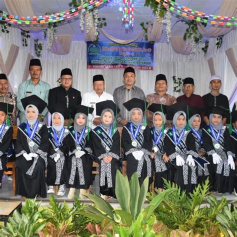 Bupati Agam Hadiri Wisuda Tahfiz Pondok Seni Baca Quran SDN 11 Bukik